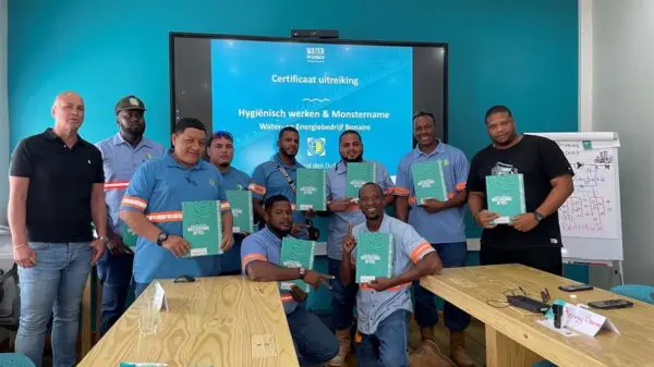 Medewerkers WEB Bonaire volgen met succes cursus Hygiënisch Werken en Monstername